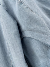 Cargar imagen en el visor de la galería, Cropped Denim Jacket
